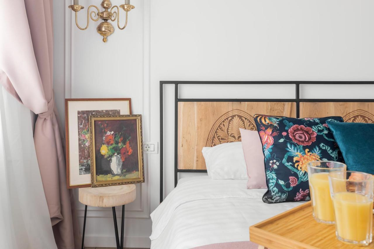 Eclectic 3 Bedroom Calea Victoriei By Urbanesq Bukarest Exterior foto