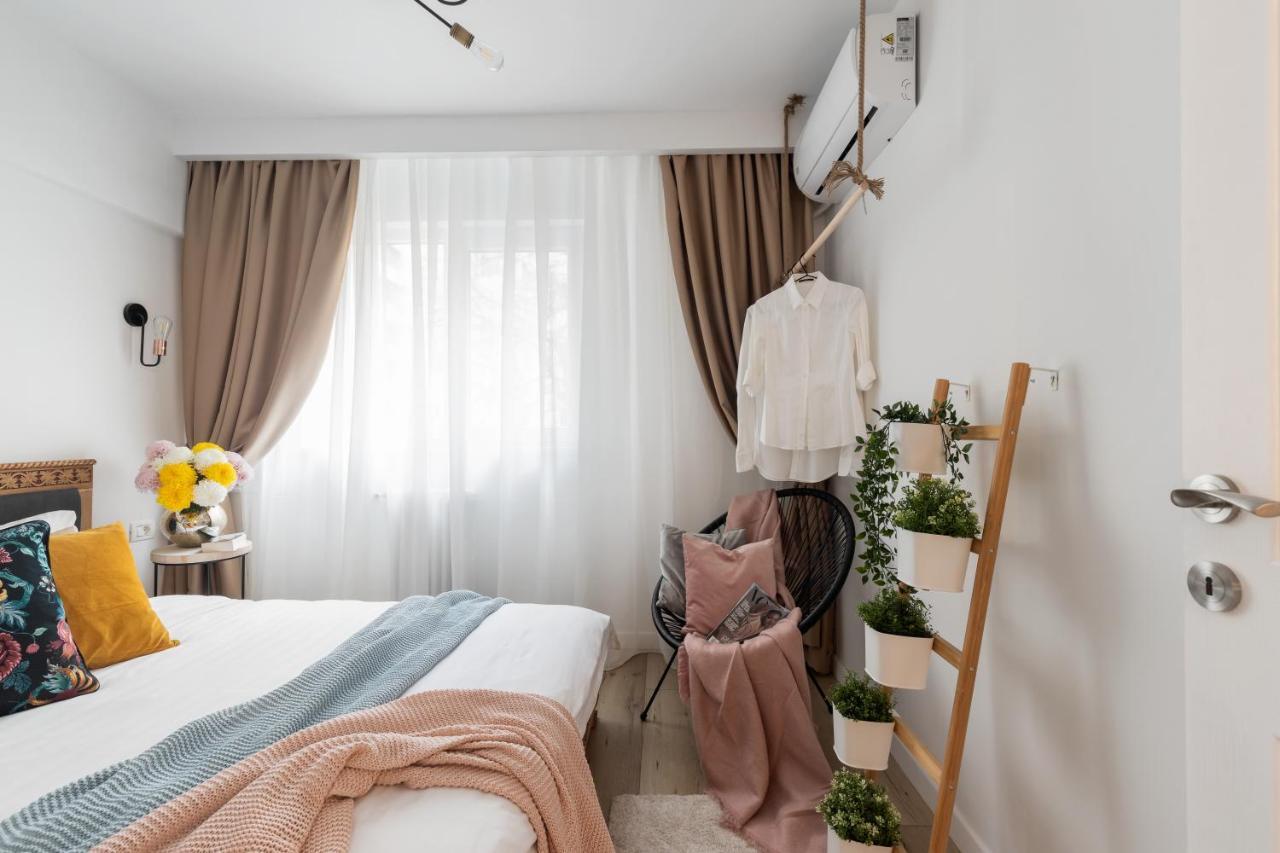 Eclectic 3 Bedroom Calea Victoriei By Urbanesq Bukarest Exterior foto